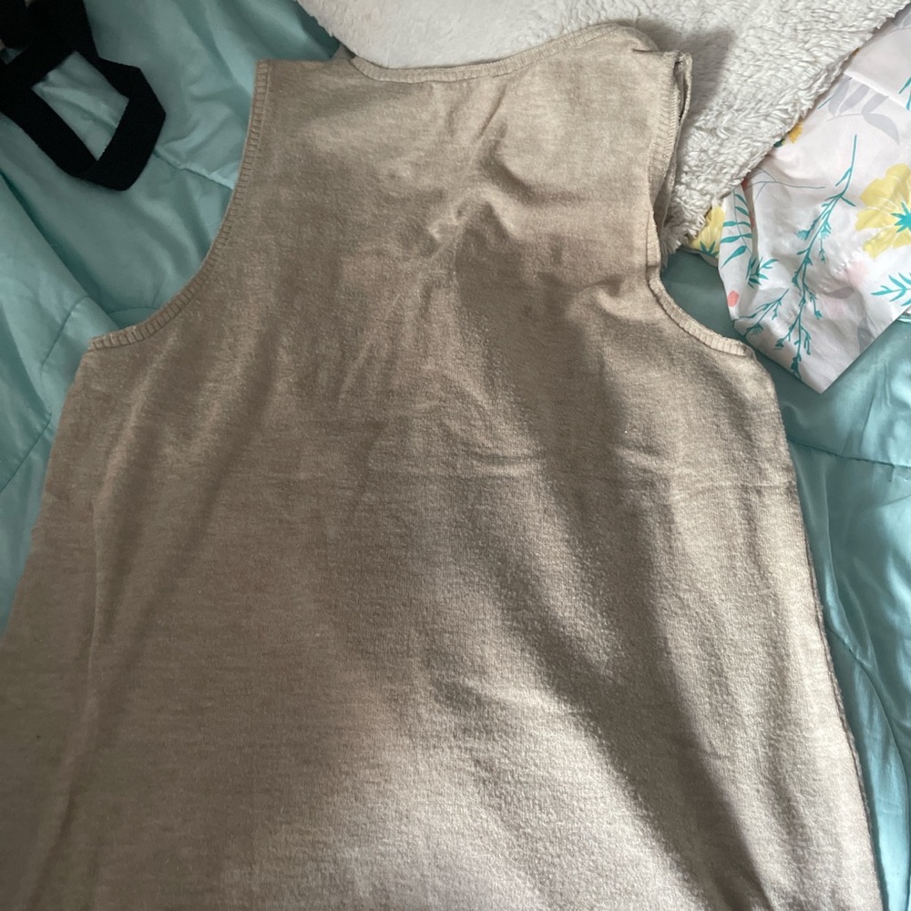 Two Zara tanks